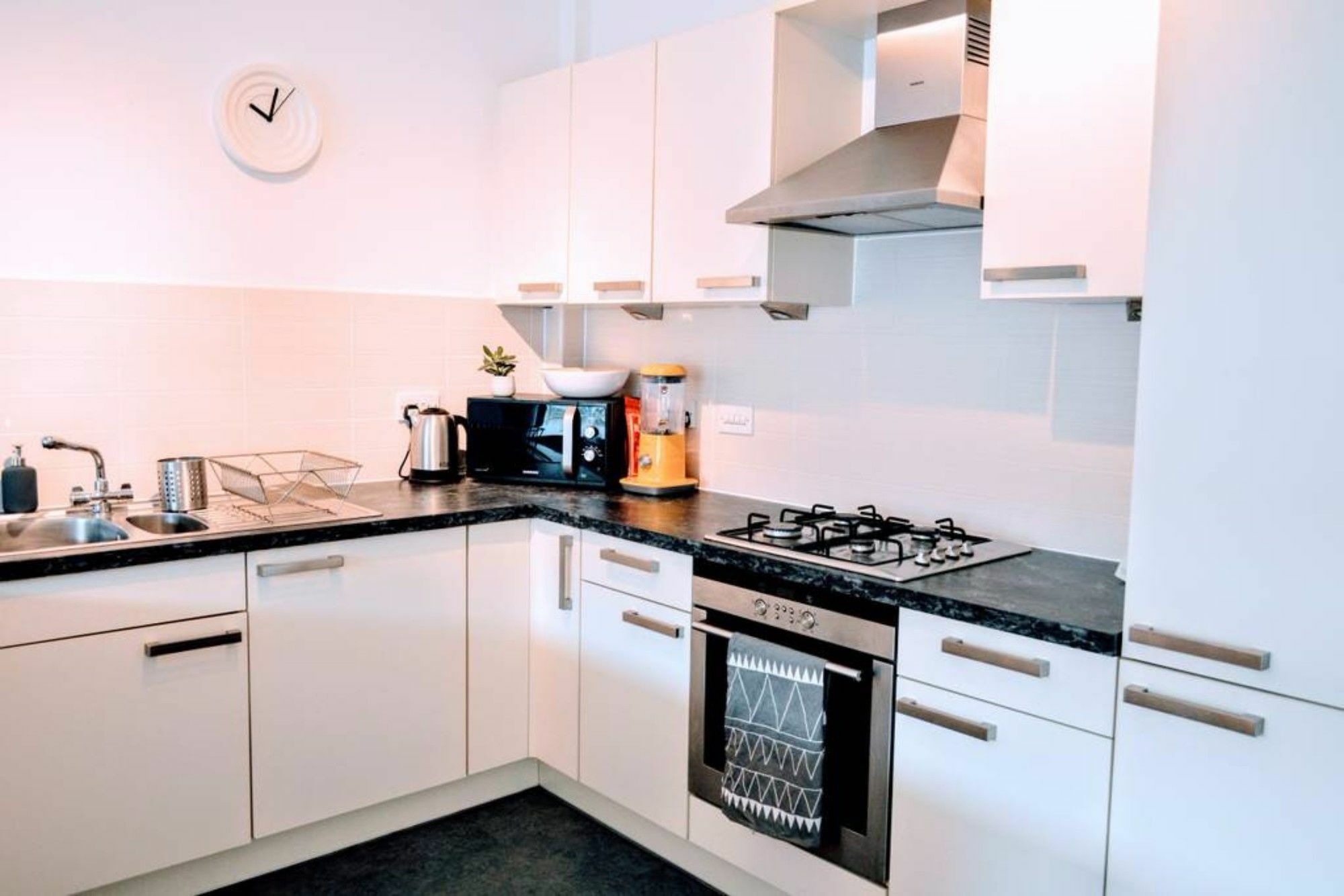 Beautifully Renovated Apartment -Central Edinburgh Exterior foto